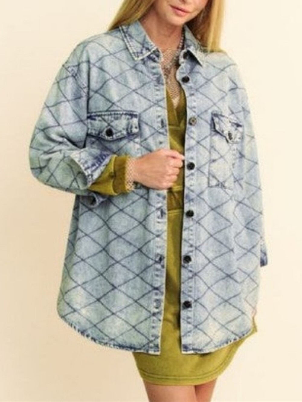 Davi & Dani Curved Hem Diamond Quilted Button Up Denim Shacket Size M